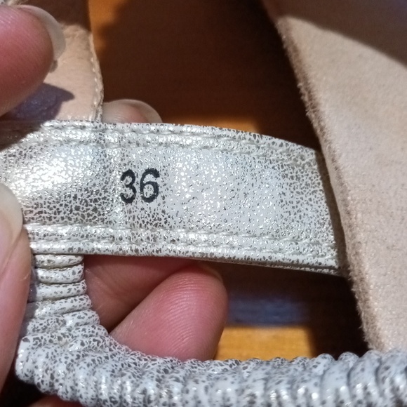 Size 36 Lady comfort flower detail sandals - Picture 8 of 16